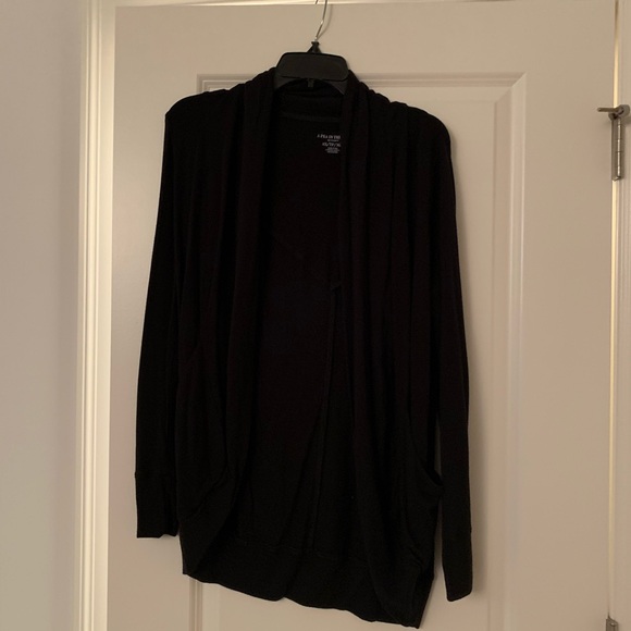 Pea in the Pod Maternity Cardigan | XS - Picture 3 of 6